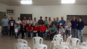 Foto: Suzane Tódero  Zootecnista - Técnica em Avicultura  Cooperativa Central Aurora Alimentos 