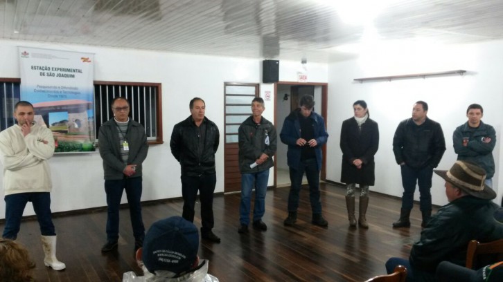 defesa-agropecuaria-cidasc-sc-todos-contra-cancro-europeu-dia-campo-maca-pera-treinamento-produtores-14-julho (3)