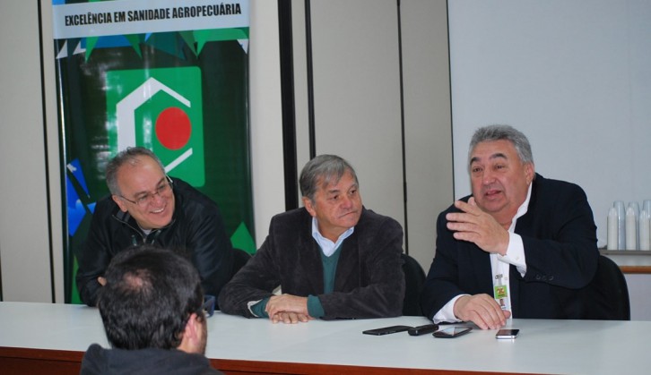 Na foto, da esquerda para direita, Alvaro Dourado, Imar Rocha e Enori Barbieri. Foto: Jornal Informe.